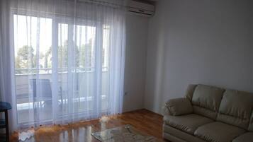 Departamento (A4) | Sala de estar | Reproductor de DVD