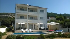 Kiến trúc tòa nhà
