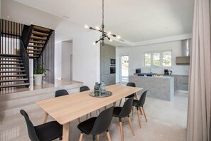 Dining - Villa Soderini with Private Pool Overlooking the Adriatic (Orašac)