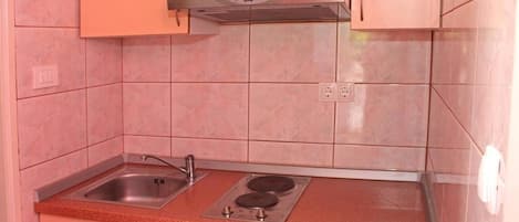 開放式客房 (A6) | 私人廚房 | 電冰箱、爐台、義式濃縮咖啡機、鍋具/餐盤/廚房用品