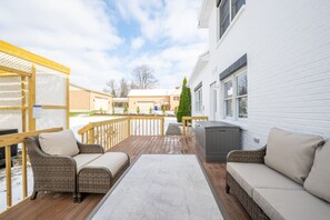 House, Multiple Beds, Hot Tub, Garden View (Nookside Grand Estate) - Nookside Grand Estate For 8 (Hamilton)