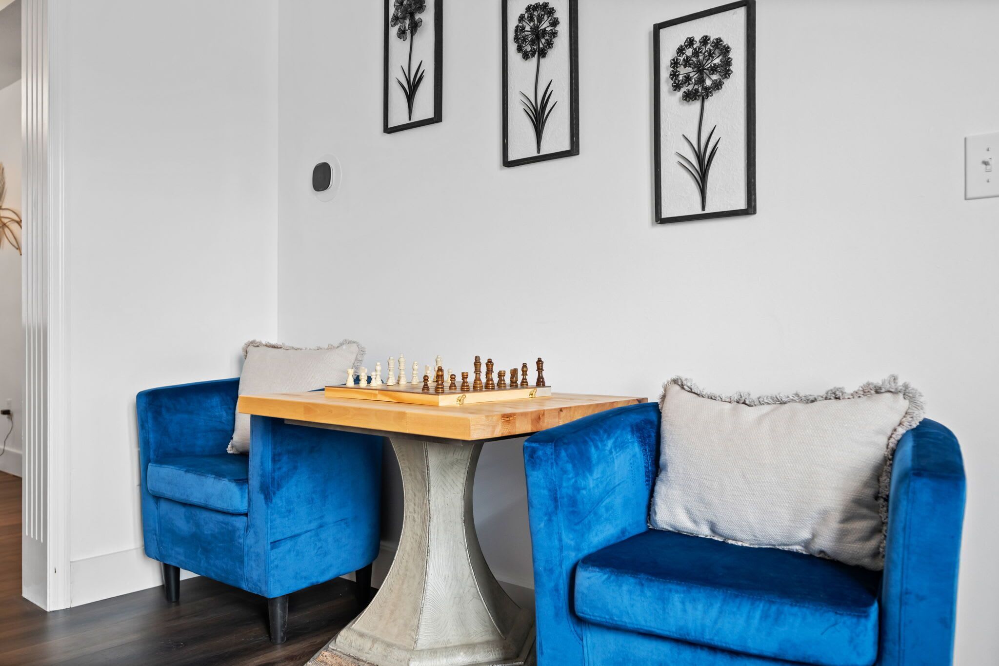 Casa, varias camas, hidromasaje, vista al jardín (Nookside Grand Estate) | Interior
