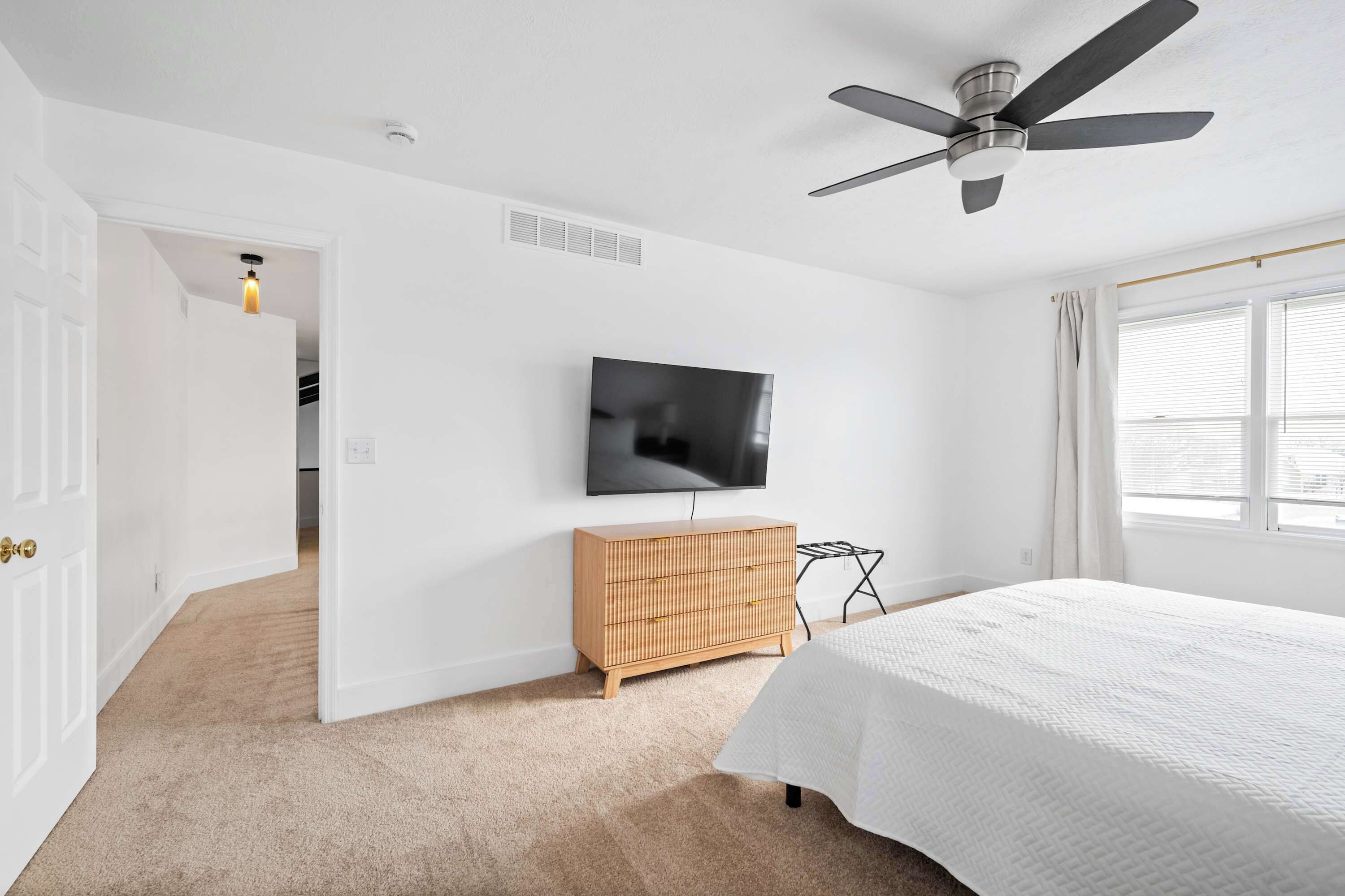 하우스, 침대(여러 개), 온수 욕조, 정원 전망 (Nookside Grand Estate) | 4 개의 침실, 각각 다른 스타일의 인테리어, 각각 다르게 가구 비치, 침대 시트