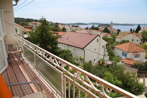 Apartment (A1) | Balkon