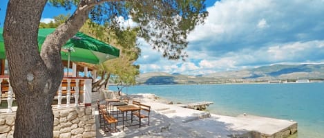 ใกล้ชายหาด