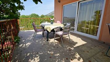 Apartment (A2) | Terrace/patio