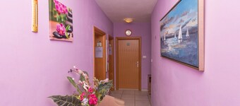 Apartments and Room Goran