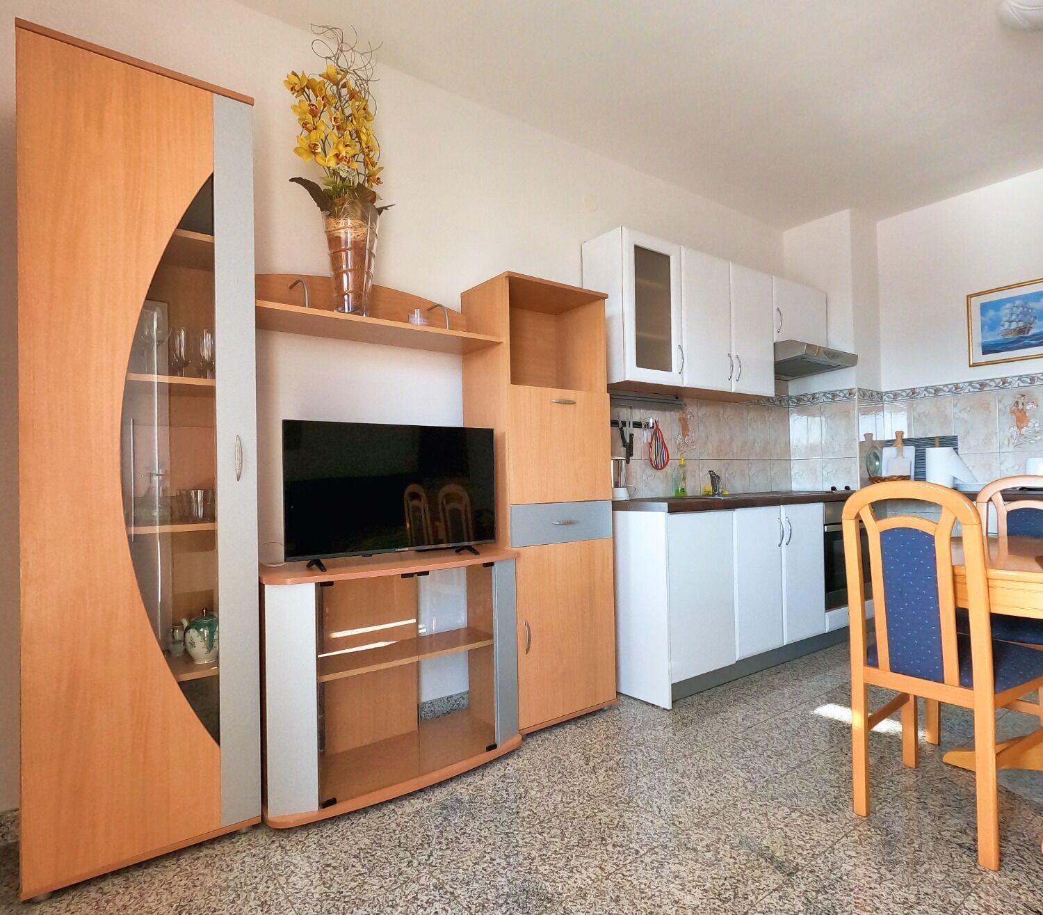 Apartment (A2) | Private kitchen | Fridge, oven, stovetop, dishwasher