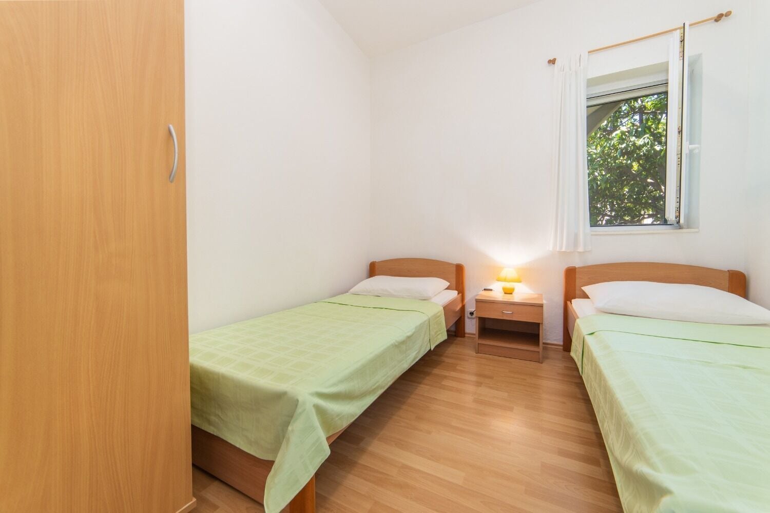 Apartment (A2) | In-room safe, iron/ironing board, free WiFi