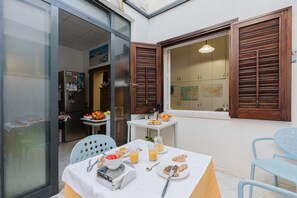 Dining - Single Room at Bnb Via Roma (Marsala)