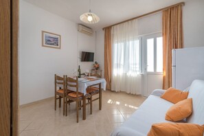 Apartment (A3) | Living room - Apartments Vin (Seget)