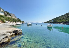 Beach - Apartments Ljuba (Marina)