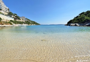 Beach - Apartments Ljuba (Marina)