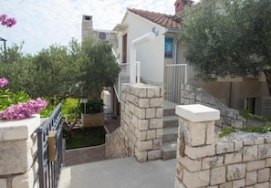 Exterior - Apartments Damir (Postira)