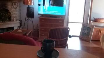 Apartment (A1) | Wohnzimmer | DVD-Player