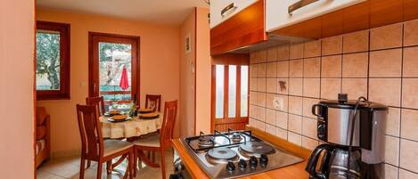 獨棟房屋 | 私人廚房 | 電冰箱、烤箱、爐台、電熱水壺