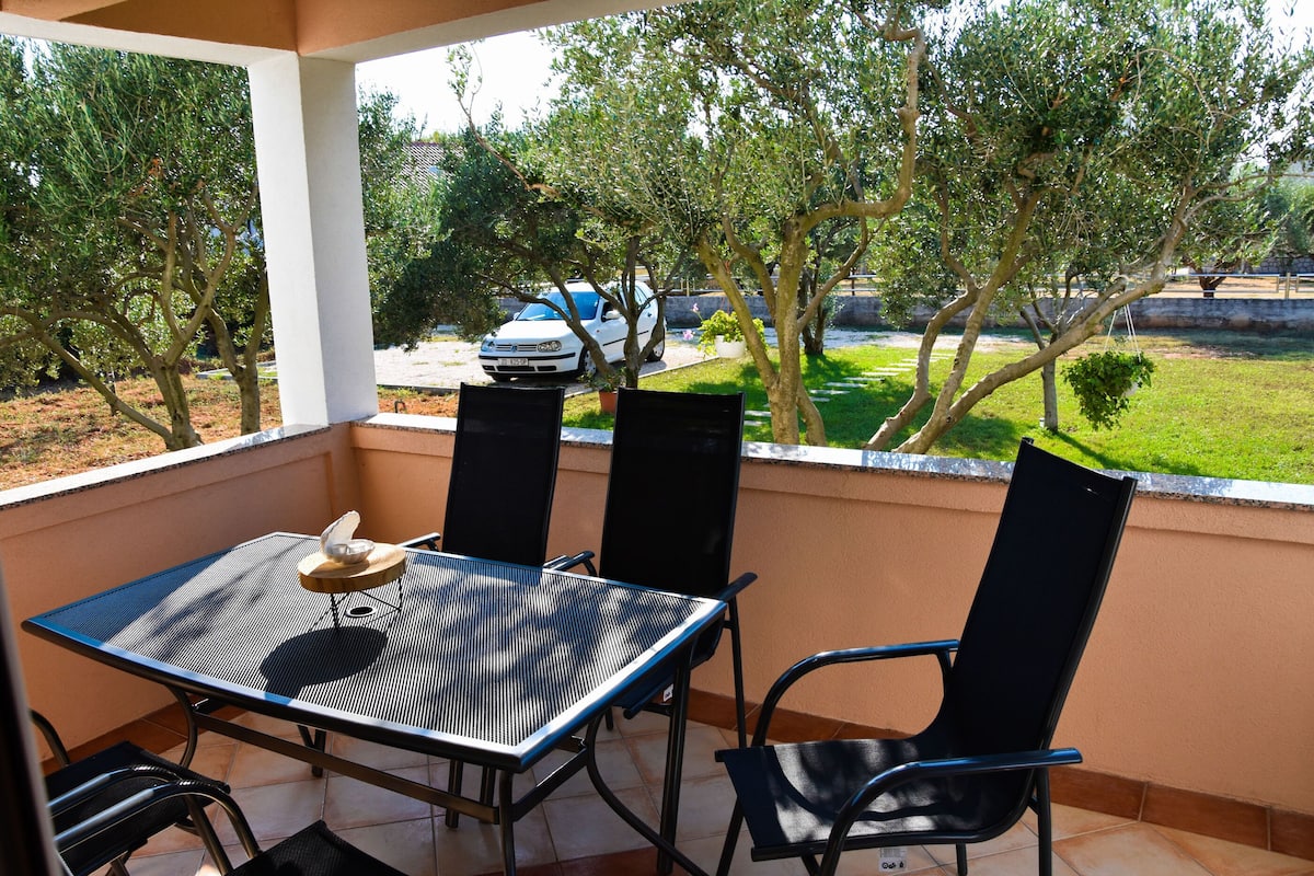 Apartemen (A1) | Teras/patio