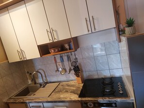 Studio (A3) | Private kitchen - Apartments Virena (Makarska)