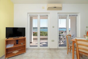 Apartment (A2) | Television - Apartments Marietta (Razanac)