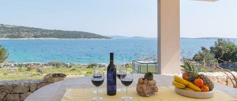 House | Terrace/patio