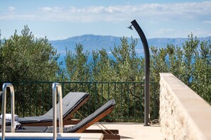 Free cots/infant beds, free WiFi - House Mario (Supetar)