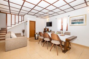 Dining - House Mario (Supetar)