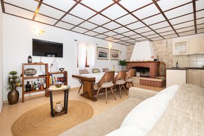 House | Interior - House Mario (Supetar)