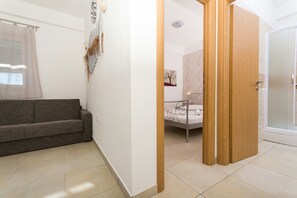 Apartment (A1) | Interior entrance - Apartment Bareta (Okrug)