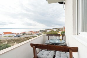 Apartment (A2) | Water view - Apartments Markas (Razanac)