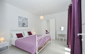 House - House Pazanin (Marina)