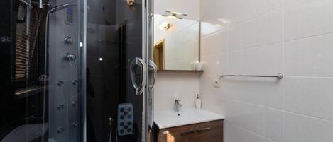 Ferienhaus | Badezimmer