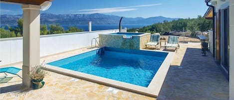 Utomhuspool