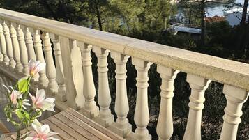 Studio (A2) | Balcony