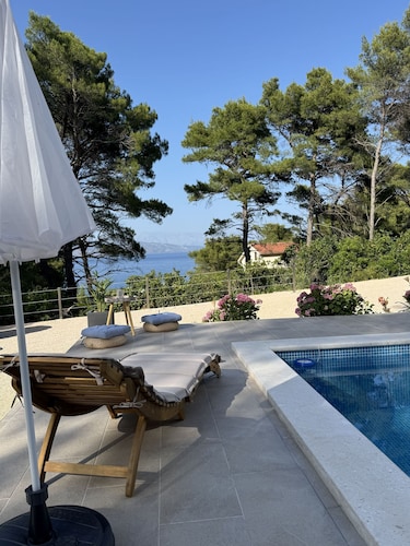 Apartments and Room Villa Makaj