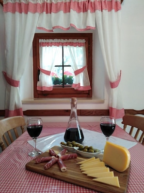 House | Private kitchen | Fridge, microwave, stovetop, espresso maker - House Josip (Labin)