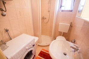 House | Bathroom - House Josip (Labin)