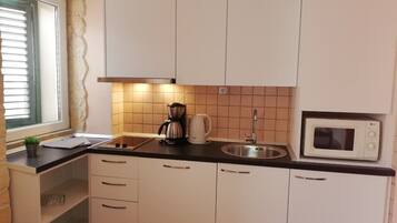 Apartment (A2) | Private kitchen