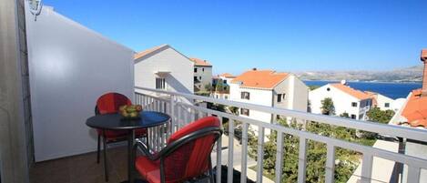 Huoneisto (A3) | Parveke