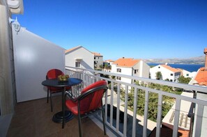 Apartment (A3) | Balcony - Apartments Villa Mirakul (Kastela)