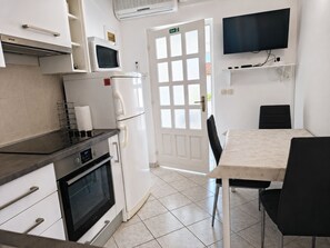 Apartment (A1) | Private kitchen - Apartment Zita (Rogoznica)