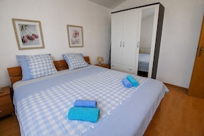 Apartment (A1) | Iron/ironing board, free WiFi - Apartment Zita (Rogoznica)