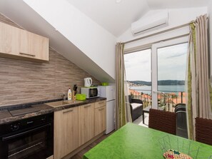 Apartment (A1) | Private kitchen - Apartment Tamara (Okrug)