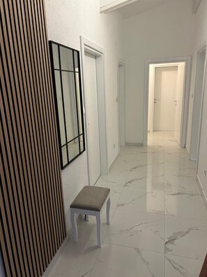 Apartment (A4) | Hallway - Apartments Miroslava (Okrug)