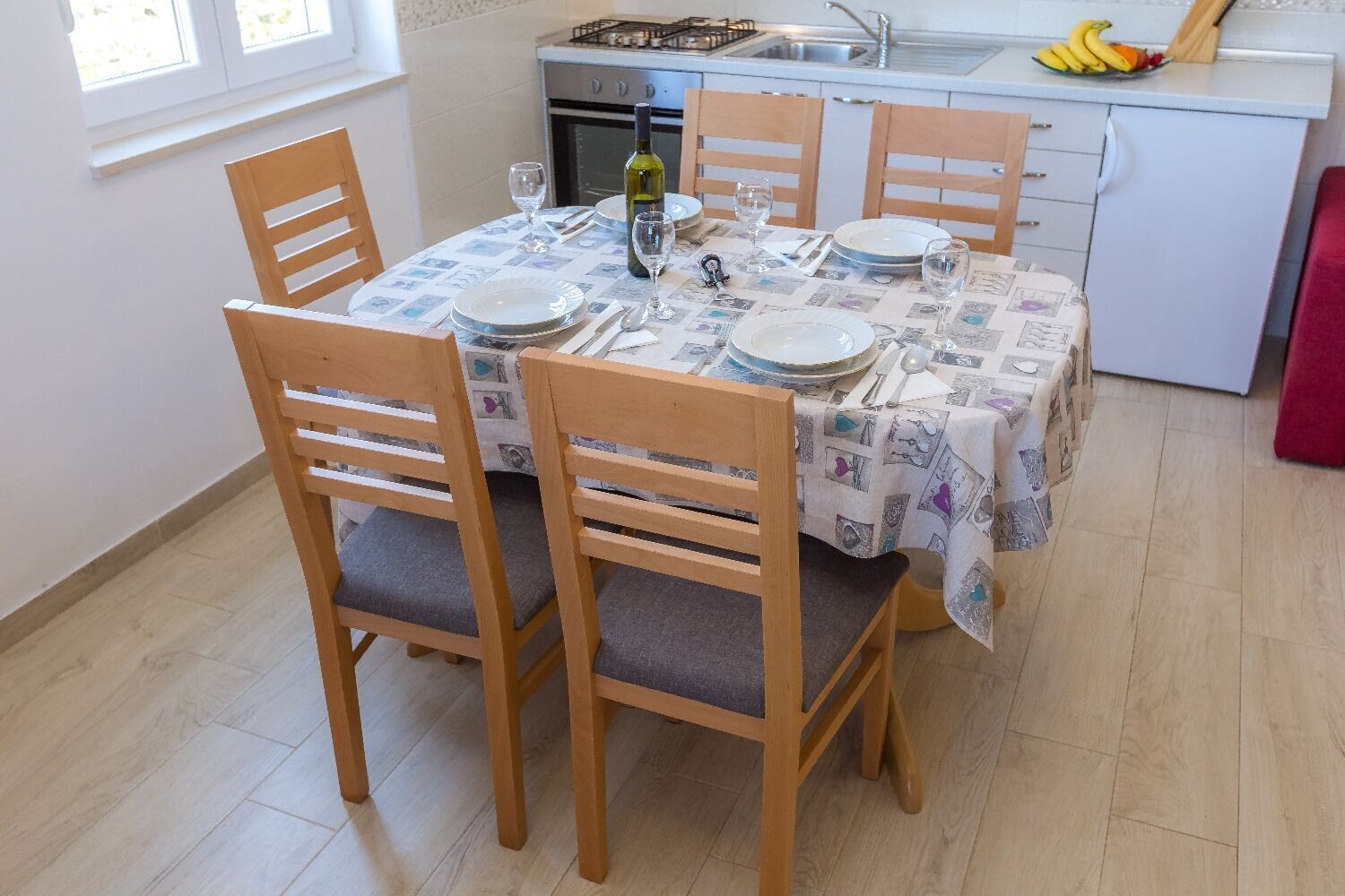 Huoneisto (A5) | Ruokailu