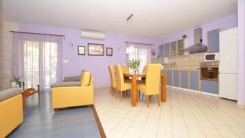 Apartment (A1) | Private kitchen