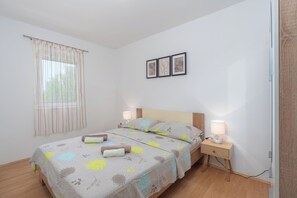 Apartment (A2)