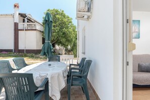 Apartment (A3) | Terrace/patio - Apartments Branko (Povljana)