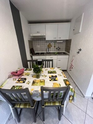 Apartment (A2) | Private kitchen - Apartment Ani (Rab)