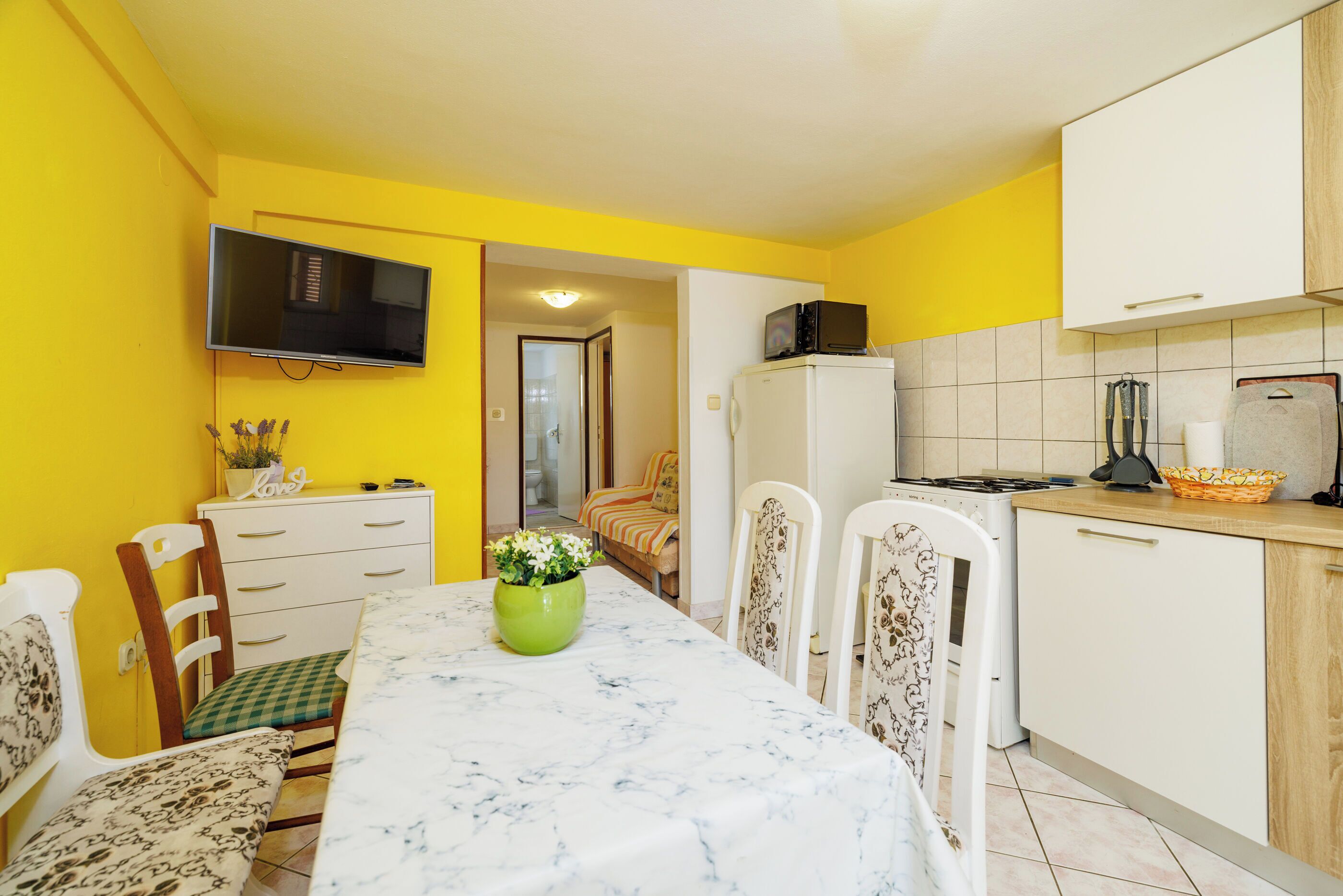 Appartement (A3) | Cuisine privée | Réfrigérateur, un four, surface de cuisson, cafétière à espresso