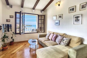 Apartment (A1) | Living room